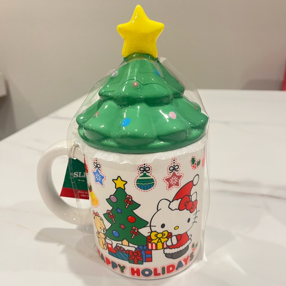 Brand New Happy Holidays Hello Kitty Mug w Christmas Tree Topper